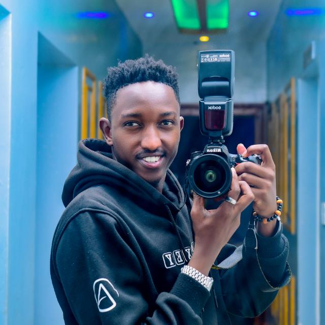 Amos kiambi